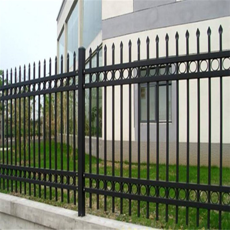 学校社区栅栏
