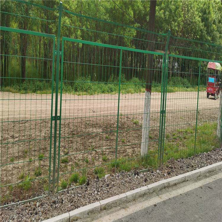 高速公路隔离栅图片3