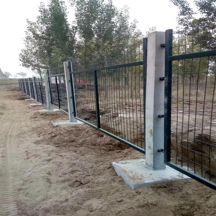 高速铁路桥下防护栅栏图片4