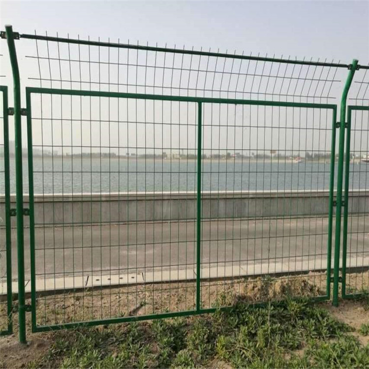 浸塑河道防护栏图片3