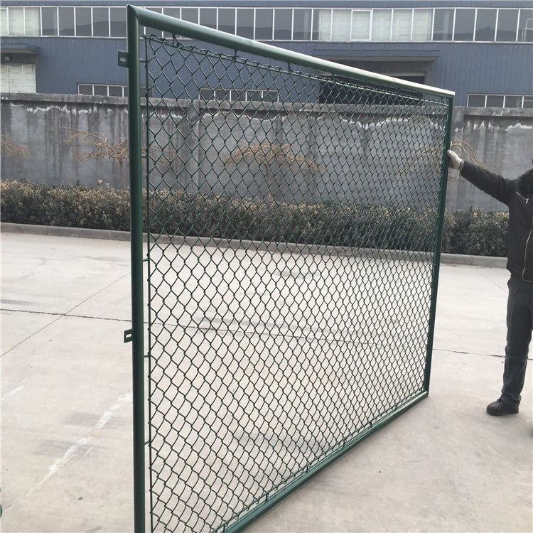  口字型勾花围栏网图片3